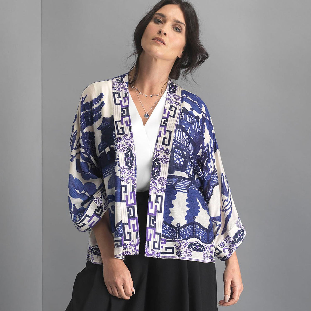 Design Shop Giant Willow Blue Short Kimono