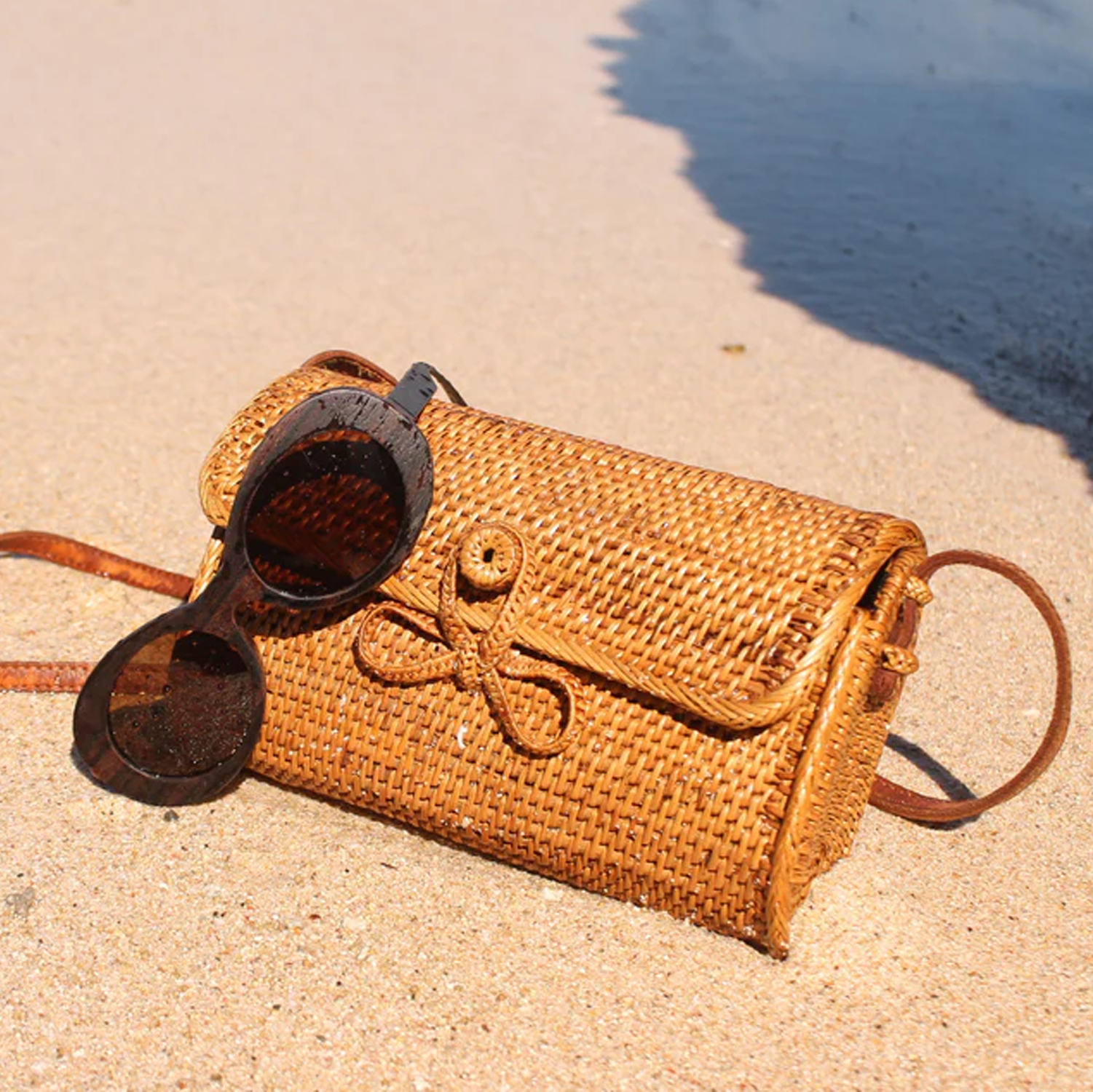 Shell Design Handbag Handbags – Design Shop By Shell