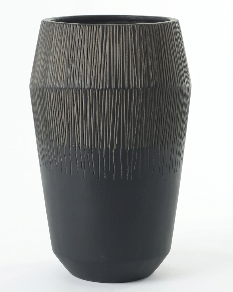 Design Shop Black Jeva Planter 13"