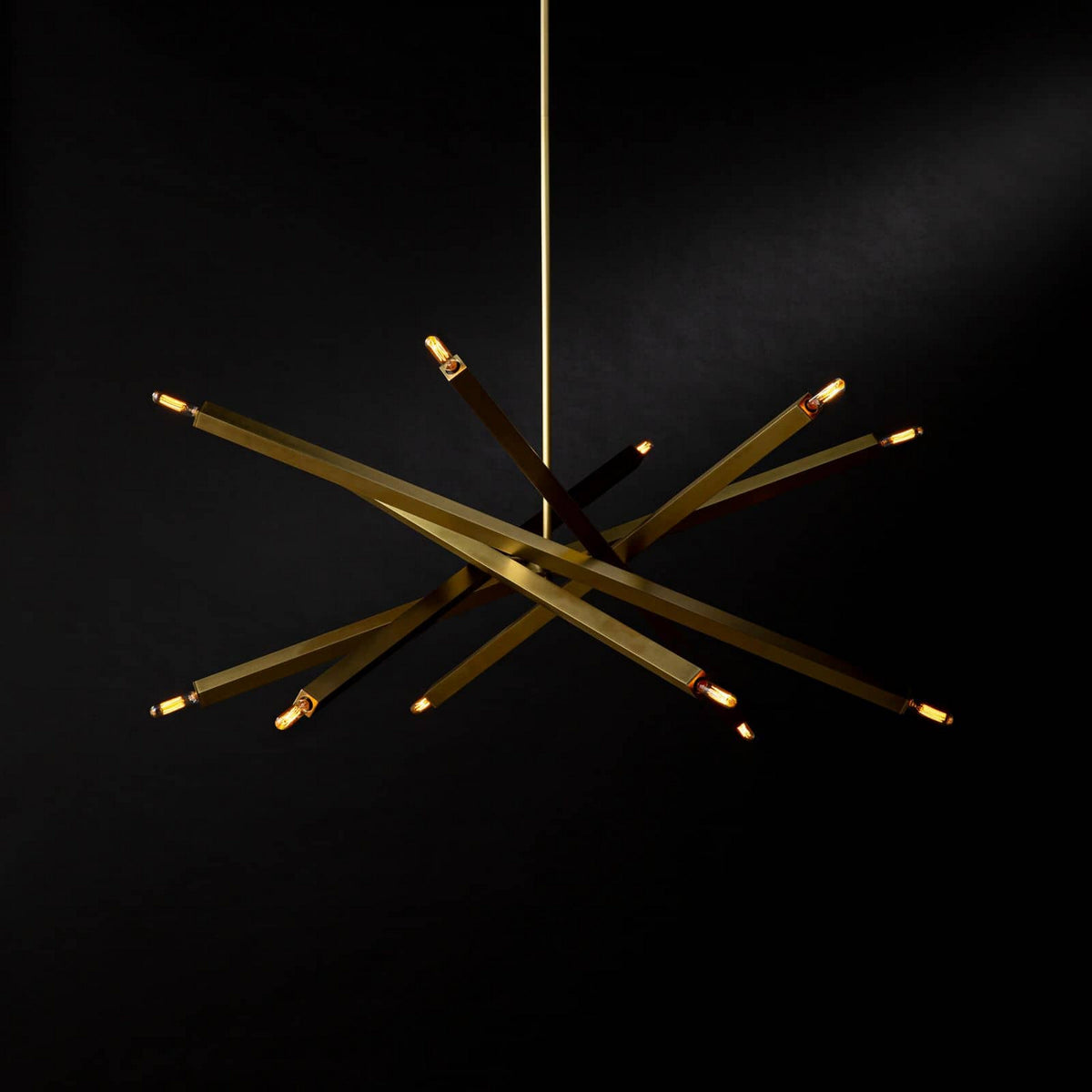 Regina Andrew - 16-1289NB - 12 Light Chandelier - Viper - Natural Brass