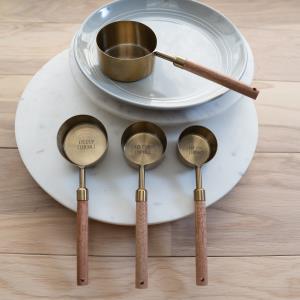 Design Shop Measuring Cup w/ Wood Handle