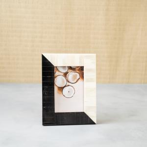 Design Shop Black & White Photo Frame