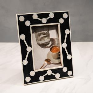 Design Shop Black & White Photo Frame