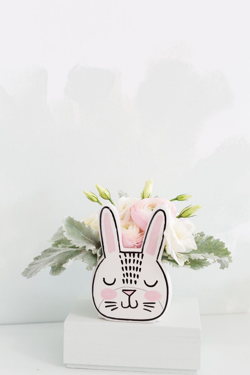 Design Shop White Bashful Bunny Pot, 4" X 5.75", Set of 6.