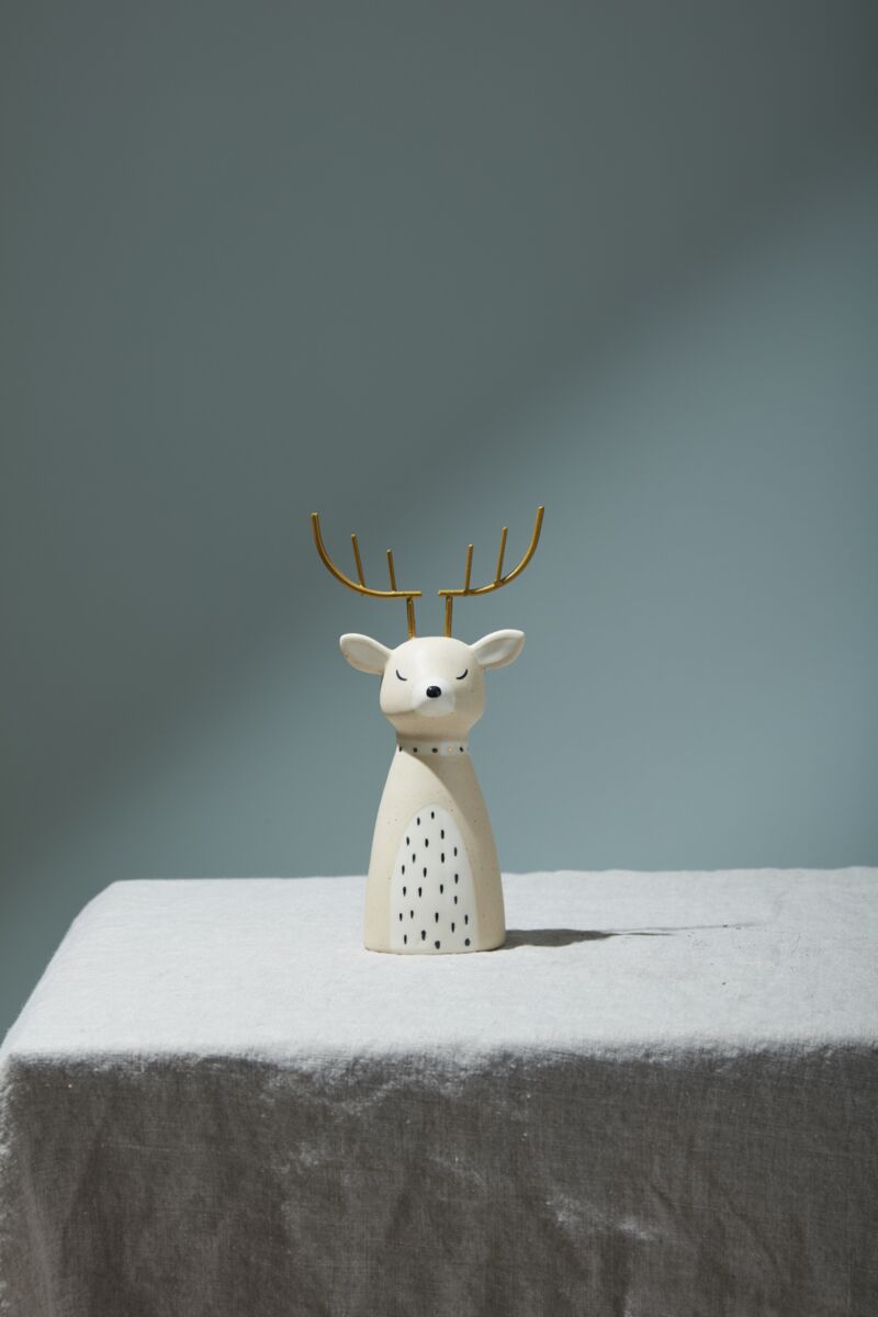 Design Shop White Freezy Friends Figurines Deer, 4" X 7.75".