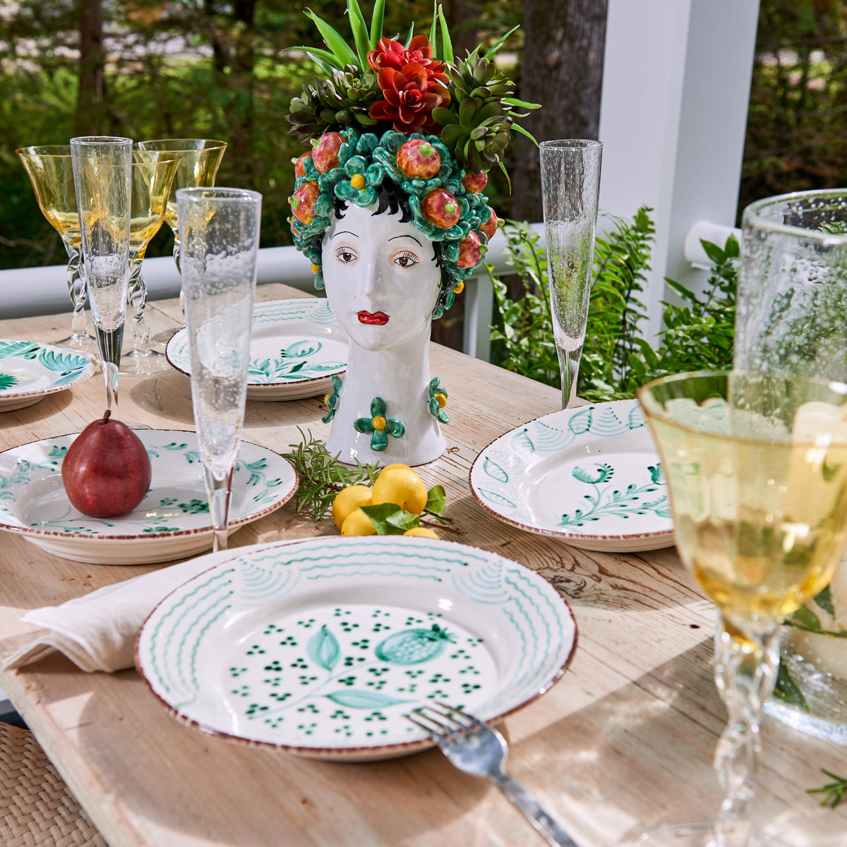Abigails Casa Nuno Green and White Dinner Plate, 3 Flowers/Vines, Set of 2