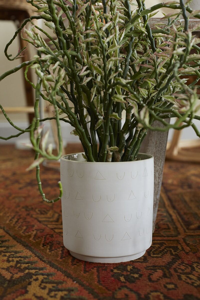 Design Shop Off-White Triangles and Tatas Pot, 6" X 6.25".