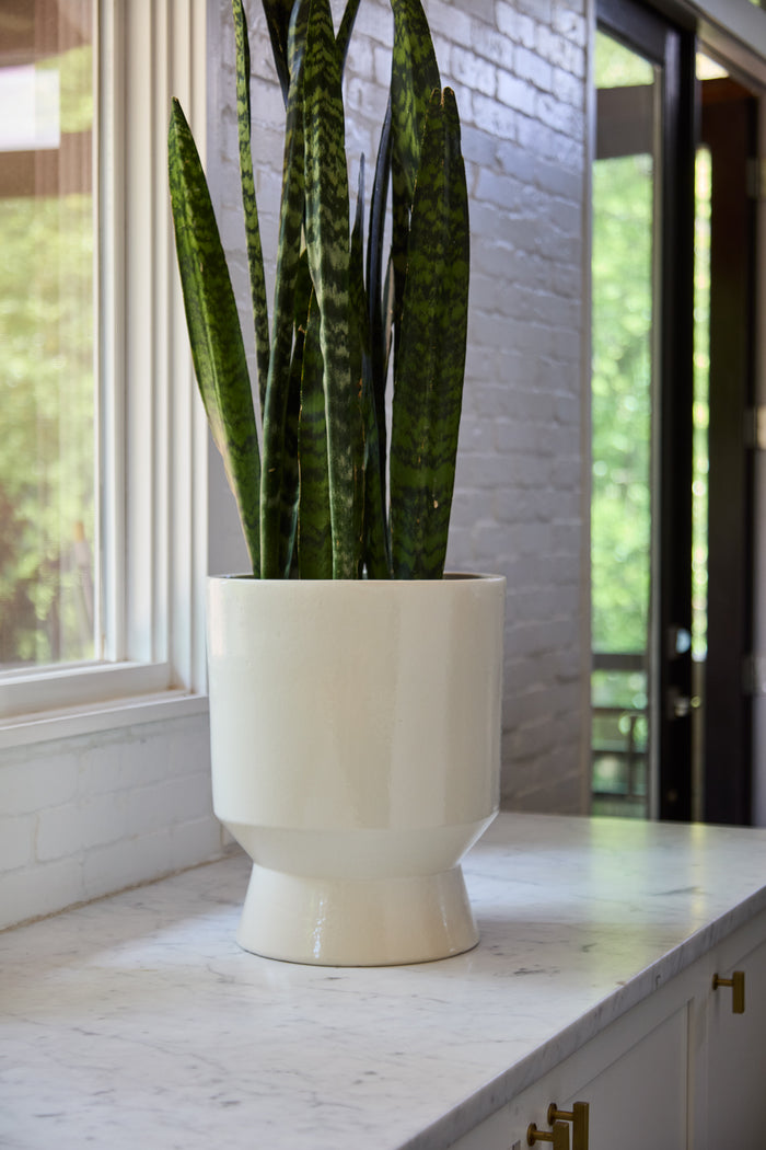 Design Shop White Elliott Pot, 11.5" X 14.25".