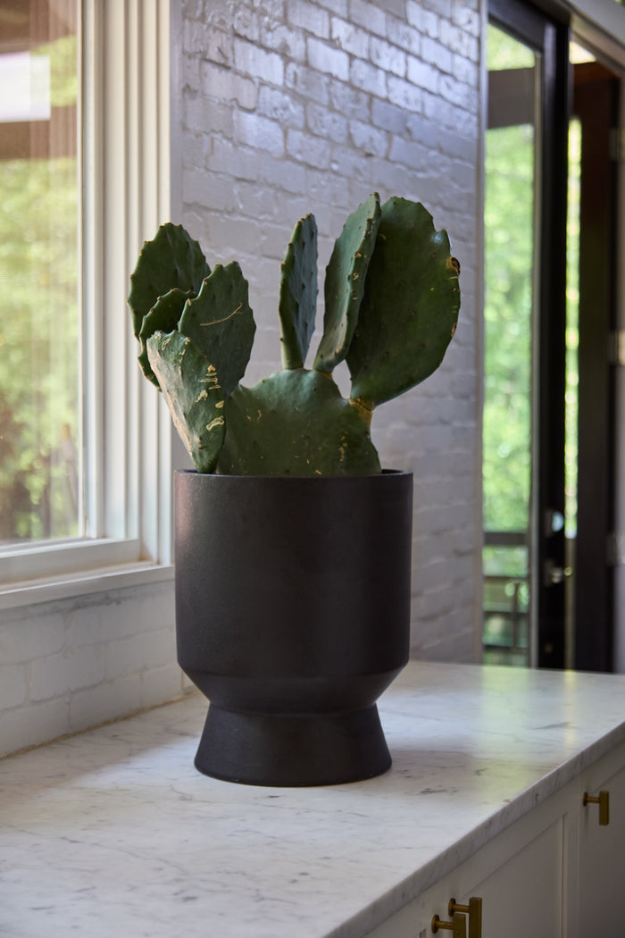 Design Shop Black Elliott Pot, 11.5" X 14.25".