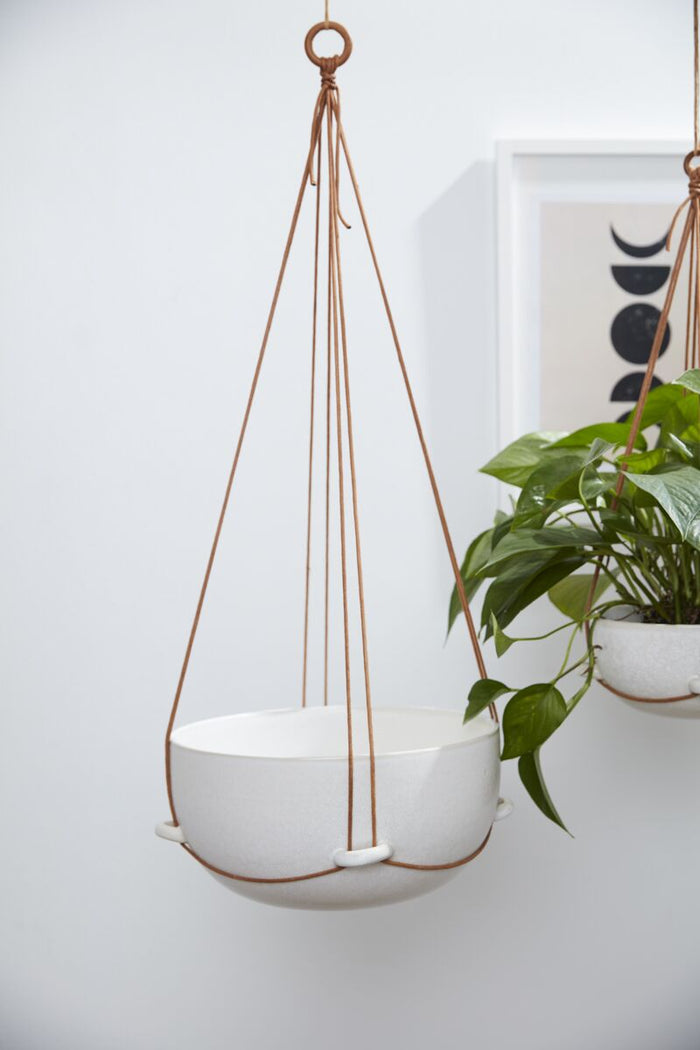 Design Shop White Redondo Hanging Pot, 13.25" X 31".