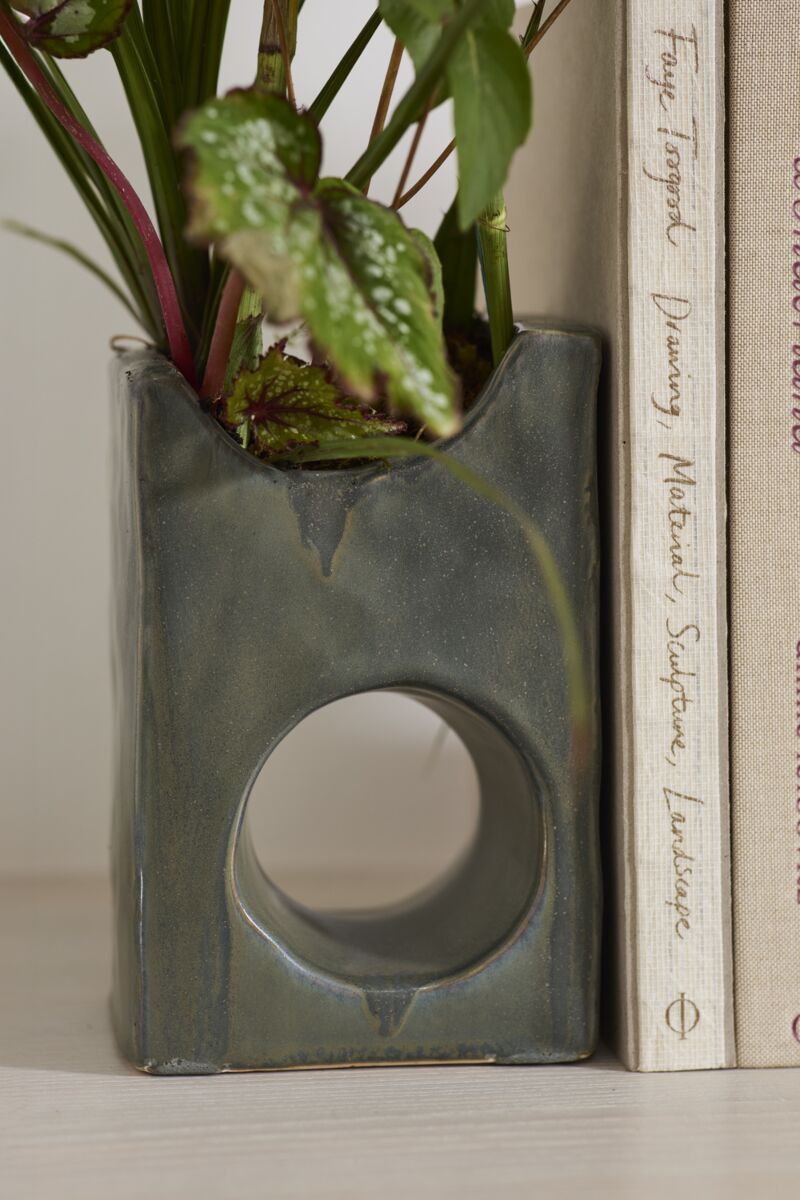 Design Shop Nicasio Bookend 5"x 4"x 7.75"
