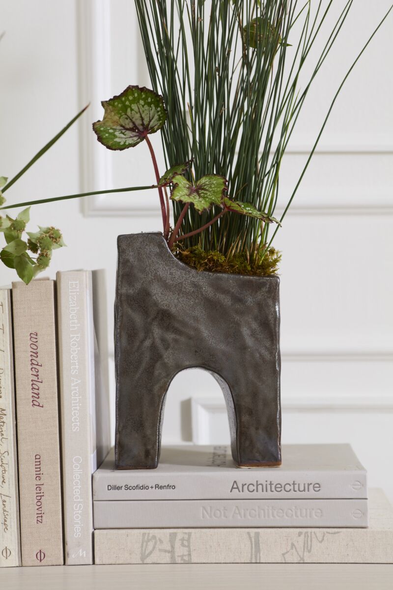 Design Shop Nicasio Bookend 7"x 3.75"x 10"