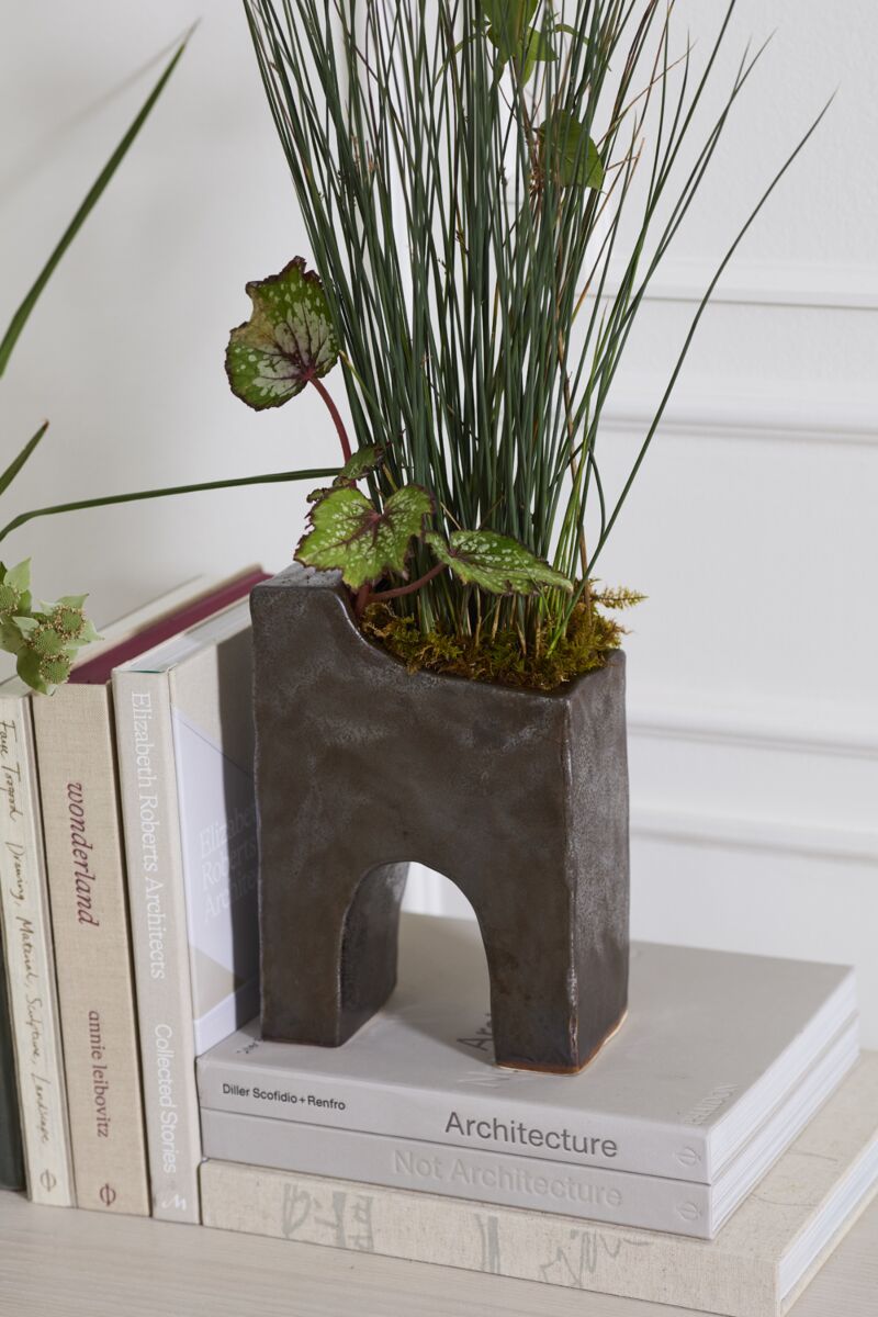 Design Shop Nicasio Bookend 7"x 3.75"x 10"