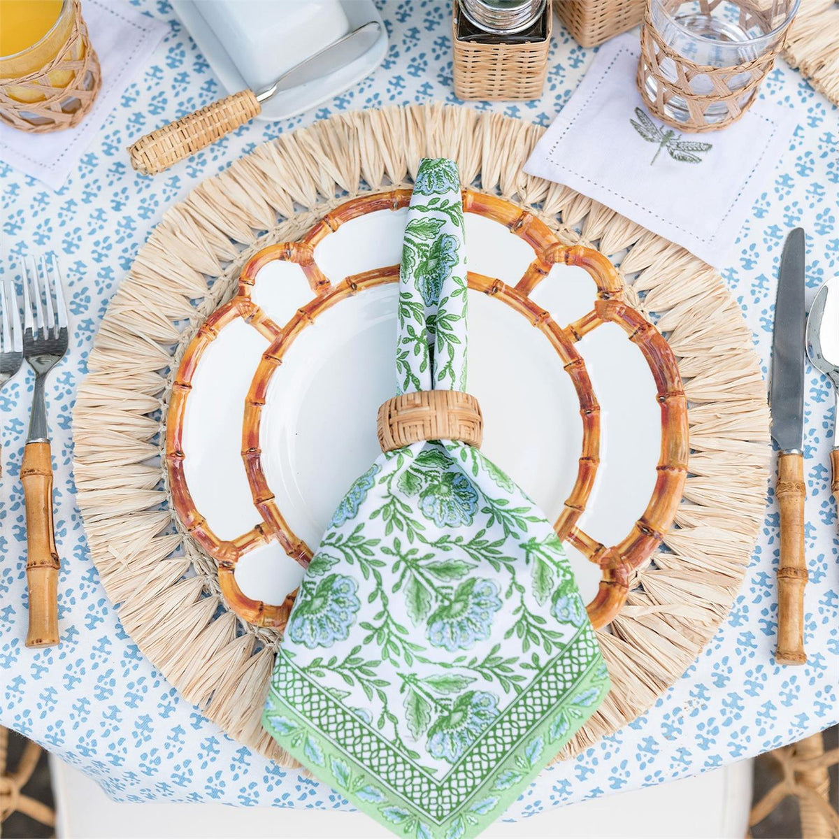 Design Shop Countryside Floral Pattern Napkins - Cotton, Set of 4.