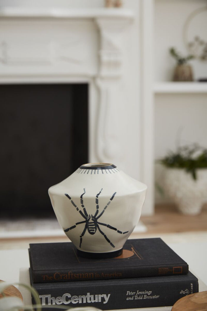 Design Shop Off-White Sinuous Collection Vase, 6.75" X 6.5"