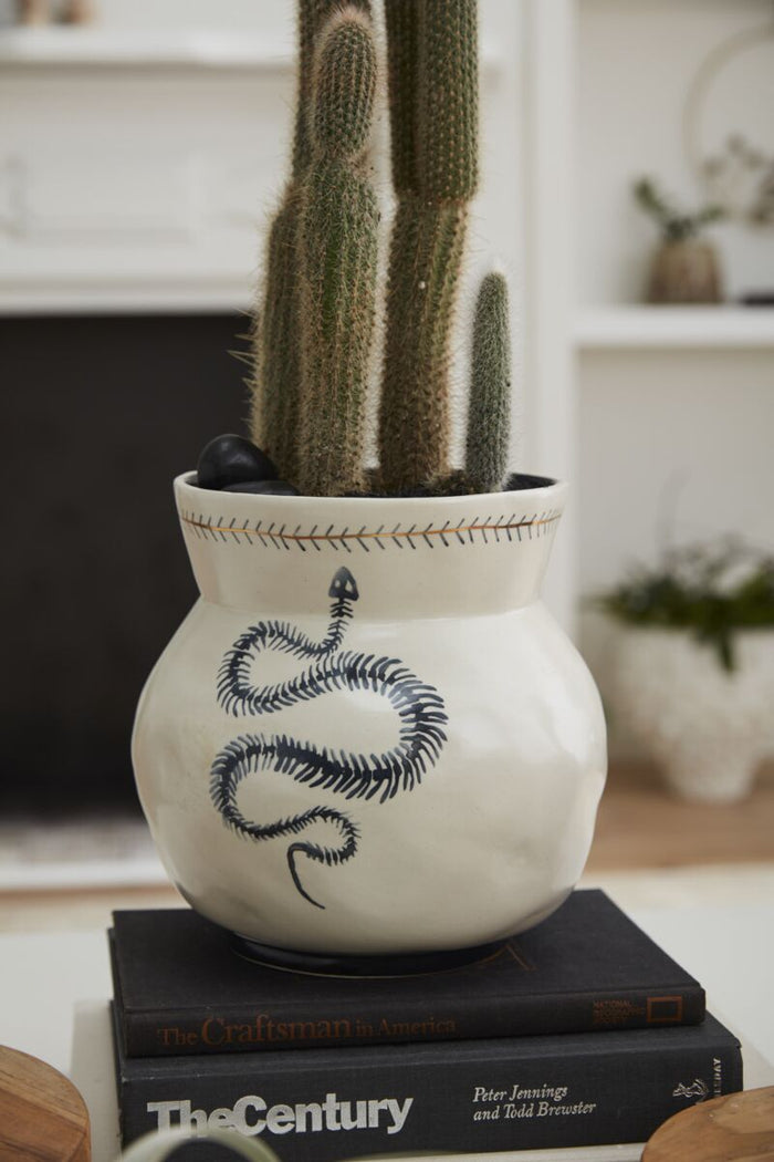 Design Shop Off-White Sinuous Collection Vase, 8.75" X 9"