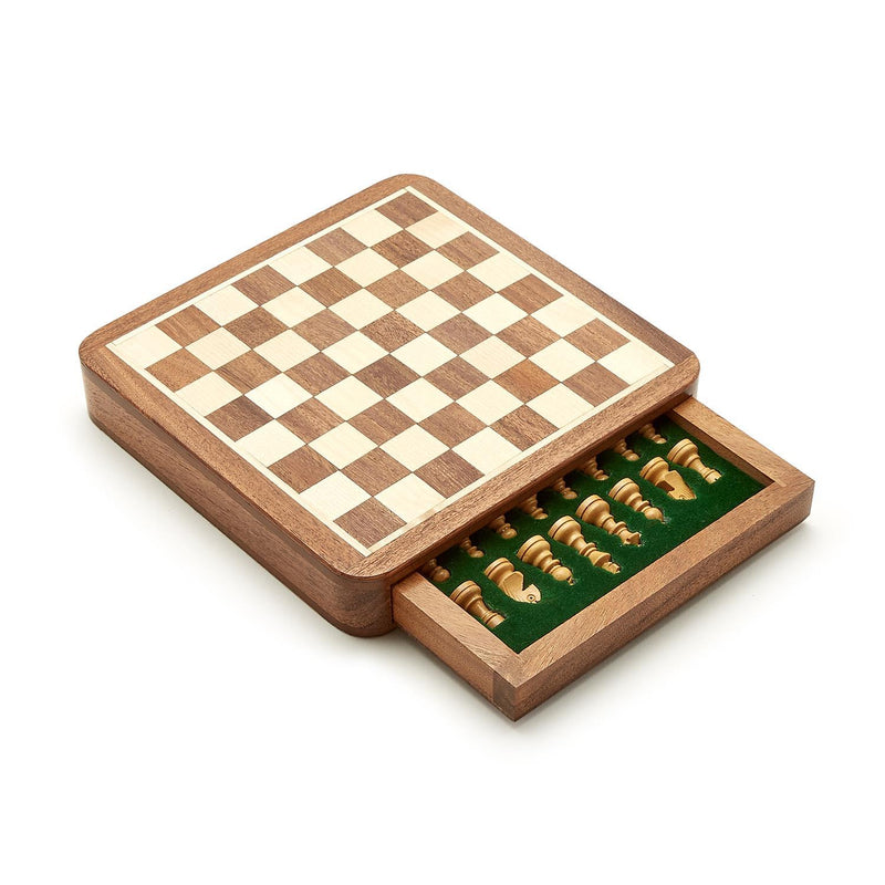 Design Shop Magnetic Chess Set in Hand-Crafted Wooden Box - Acacia Wood/Maple Wood/Polyester