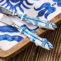 Design Shop Fish Handle Spreaders on Gift Card - Stainless Steel/Aluminum, Set of 2.