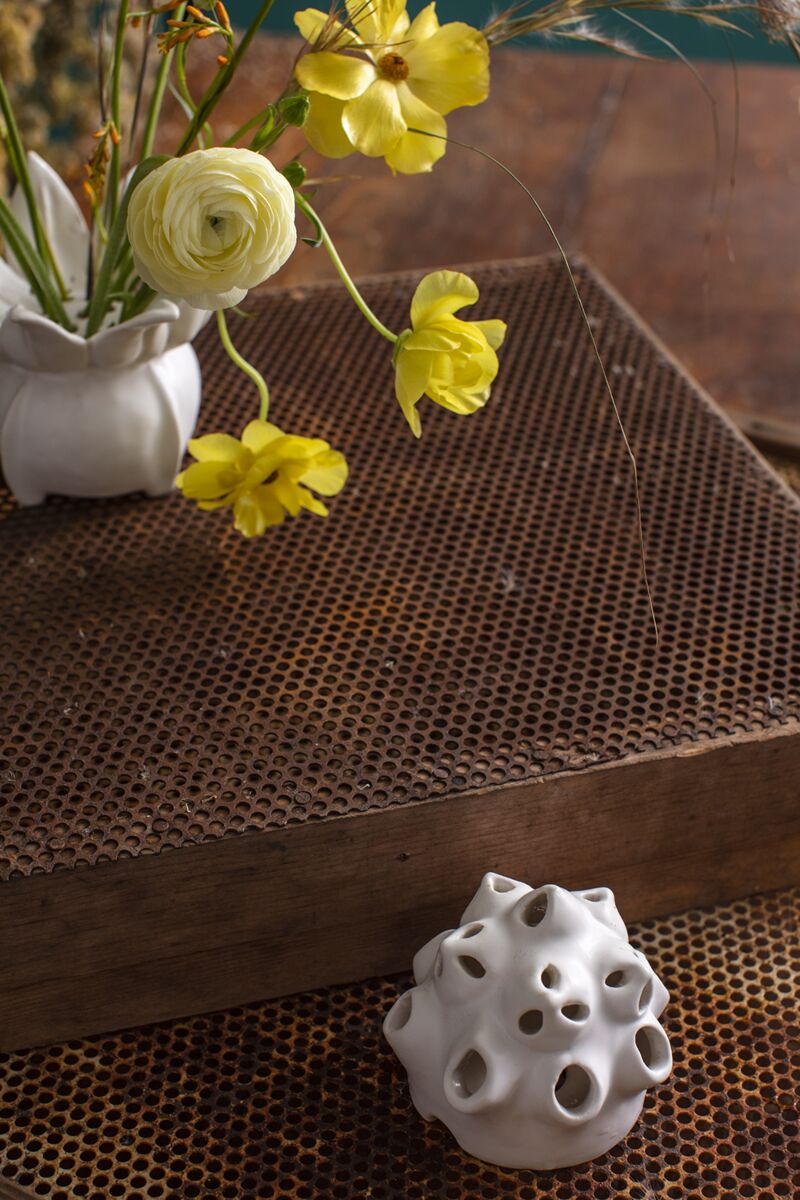 Design Shop White Shephard Flower Frog, 3.5" X 3.25", Set of 2.