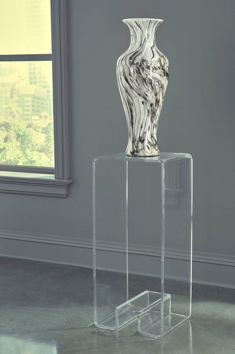 Wildwood Calacatta Gold Vase (Lg)