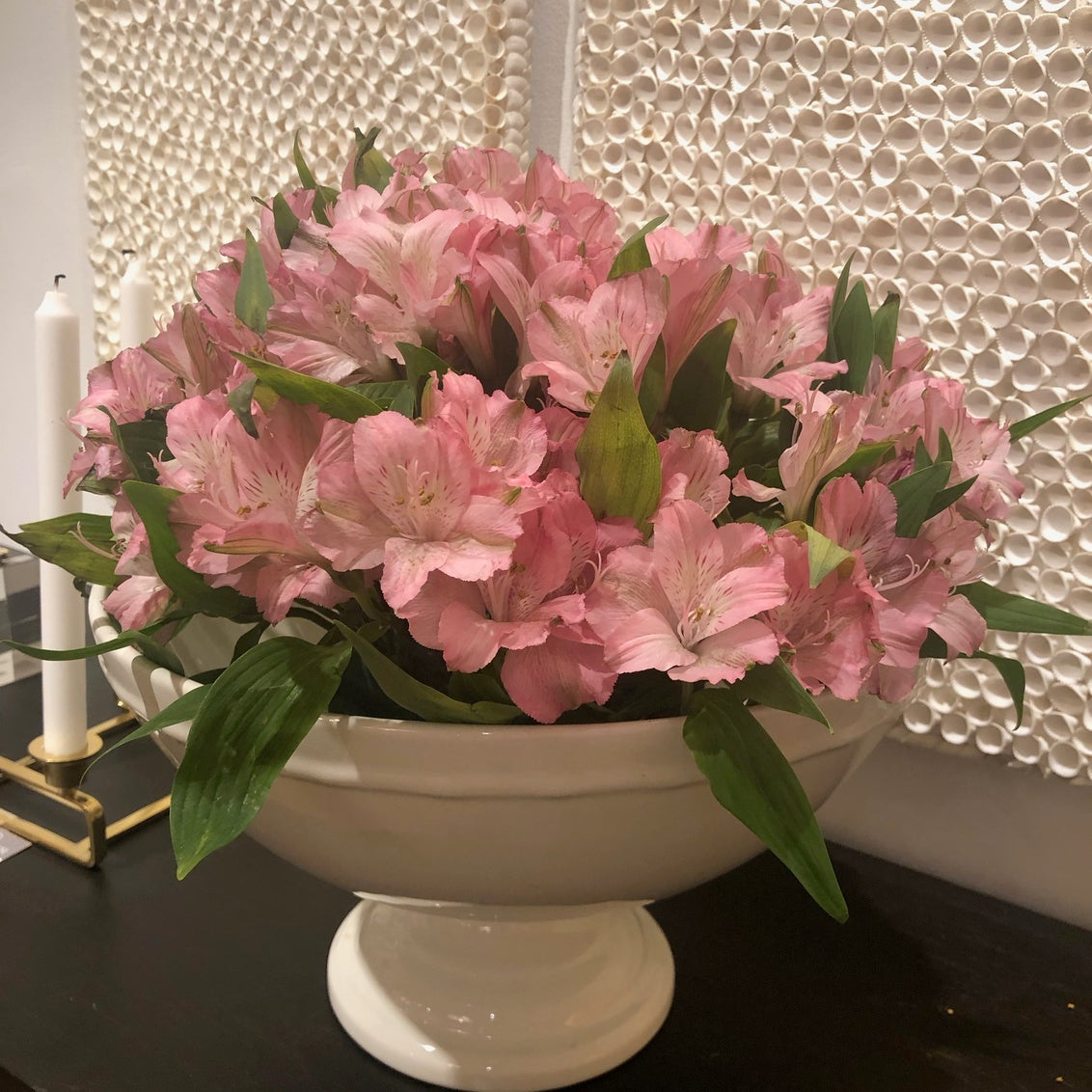Chelsea House Pedestal Centerpiece - White