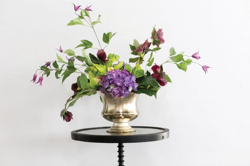 Design Shop Champagne Sidney Urn, 8.25" X 6.25".