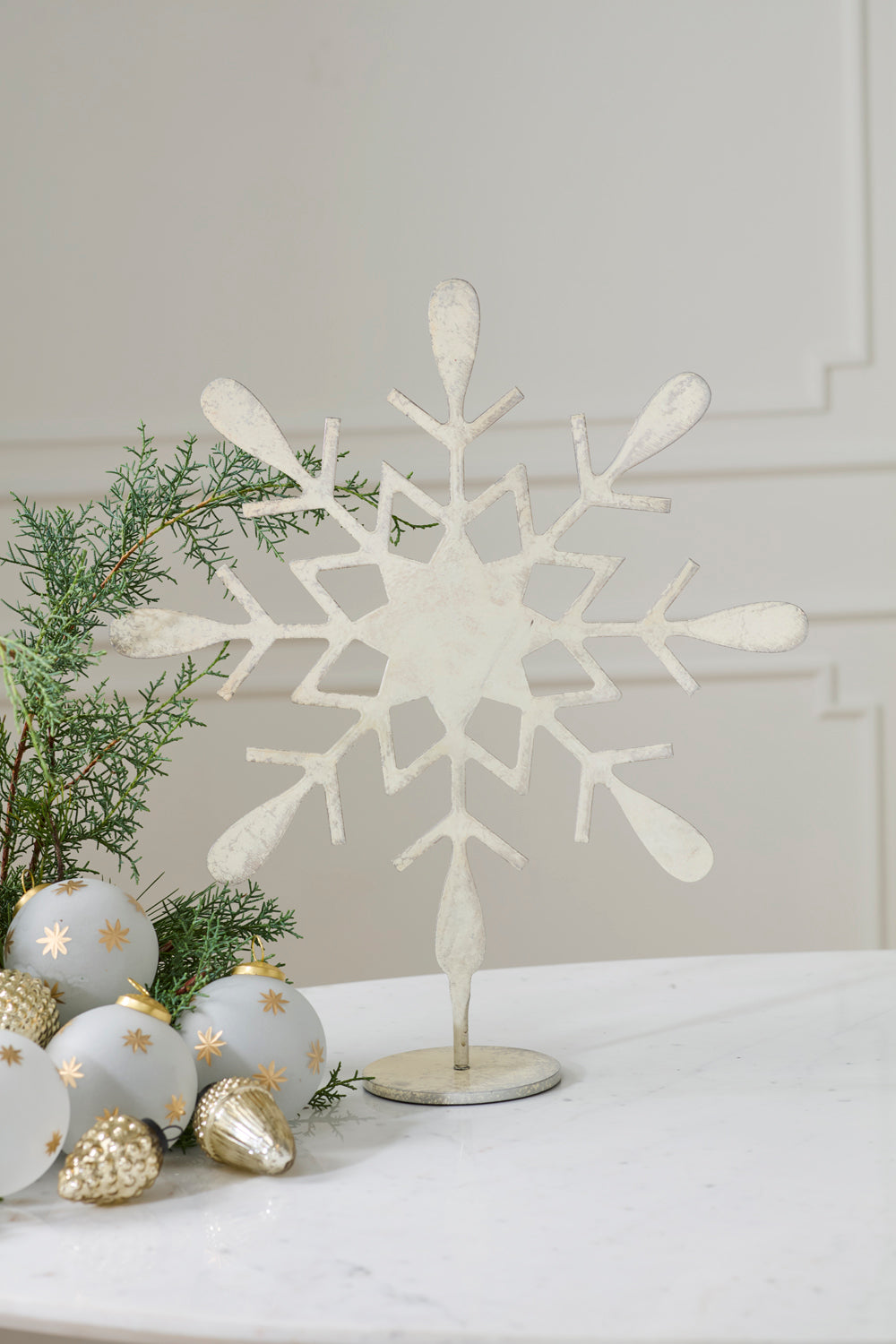 Design Shop Moonlit Snowflake Stand 18.25"x 5.25"x 20.75"