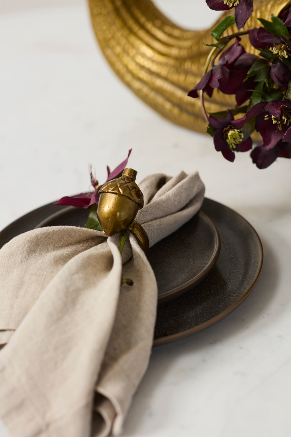 Design Shop English Oak Napkin Ring 3.25"x 1.75"x 2.25", Set of 6
