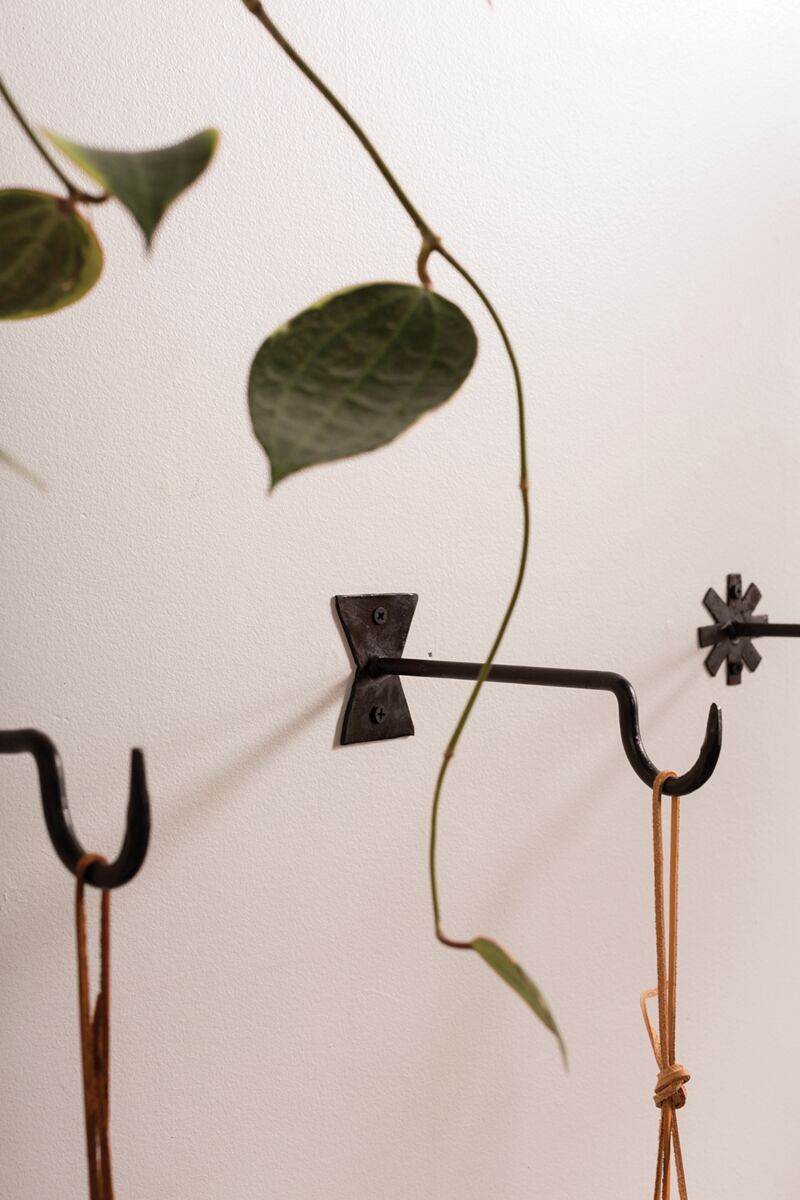 Design Shop Black Chet Wall Hanger, 8" X 2.75"