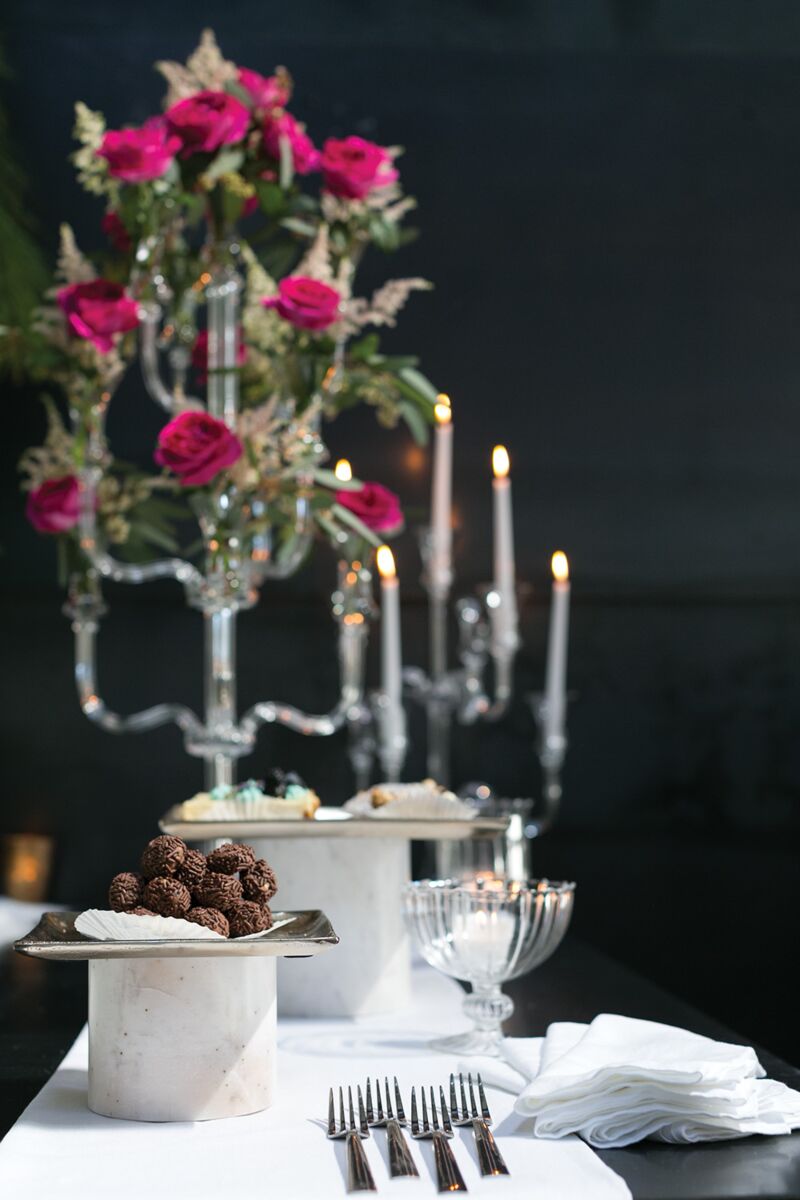 Design Shop White Marble Pots Pot, 4.75" X 4.5".