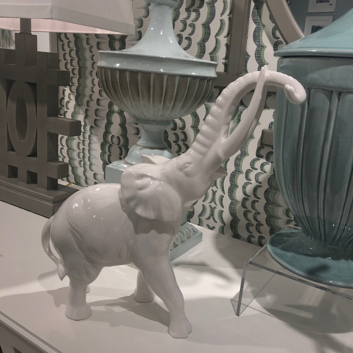 Chelsea House White Elephant (Lg)