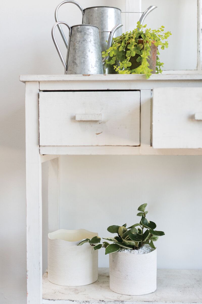 Design Shop White Delphi Pot, 6.5" X 6".