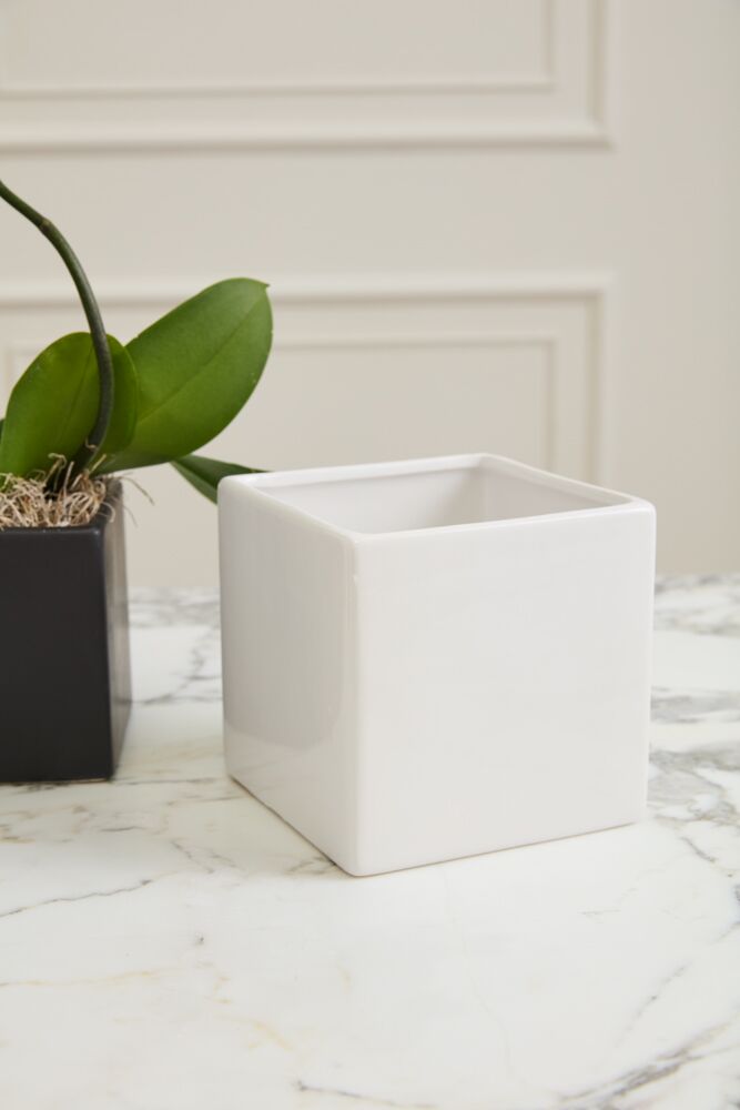 Design Shop White Urban Square Square, 6.25" X 6.25"