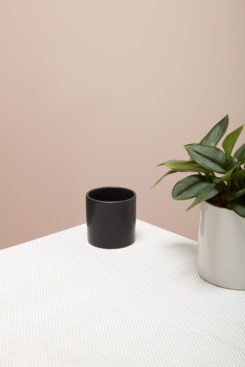 Design Shop Matte-Black Cercle Pot, 4.25" X 4.25".