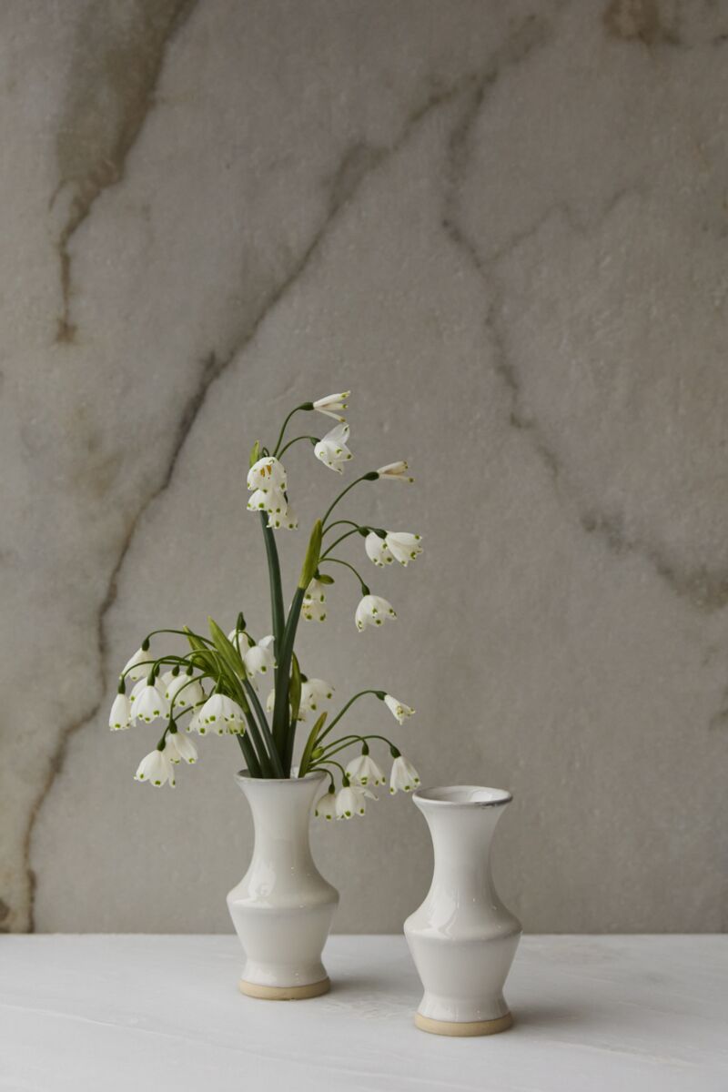 Design Shop White Chasing Rainbows Budvase, 2.5" X 4.75", Set of 4.