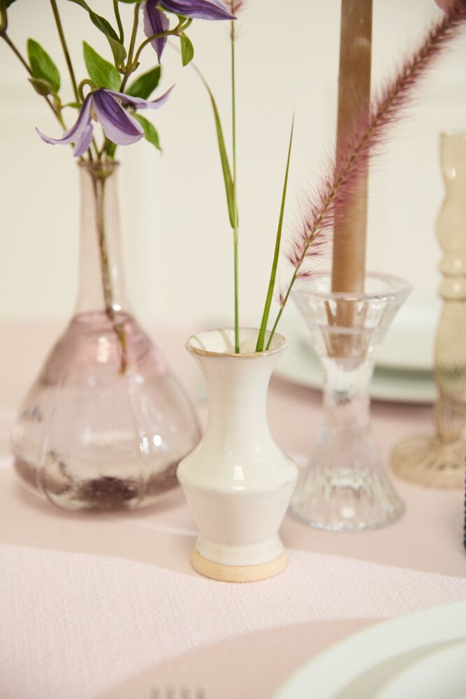 Design Shop White Chasing Rainbows Budvase, 2.5" X 4.75", Set of 4.