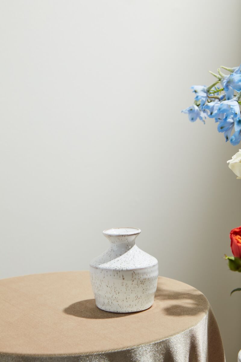Design Shop White Hari Budvase, 3" X 3.5", Set of 4.