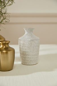 Design Shop White Hari Budvase, 3.75" X 6.25".