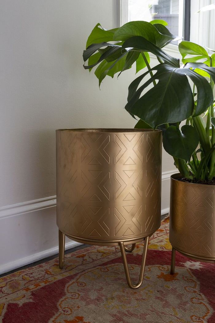 Design Shop Gold Juneau Pot Collection Etched Pot, 14" X 19".