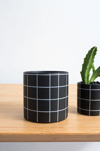 Design Shop Black Pepper Pot, 4.25" X 4", Set of 4.