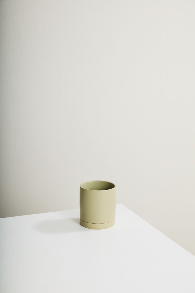 Design Shop Romey Neutral Pot with Saucer 5"x 5.75"
