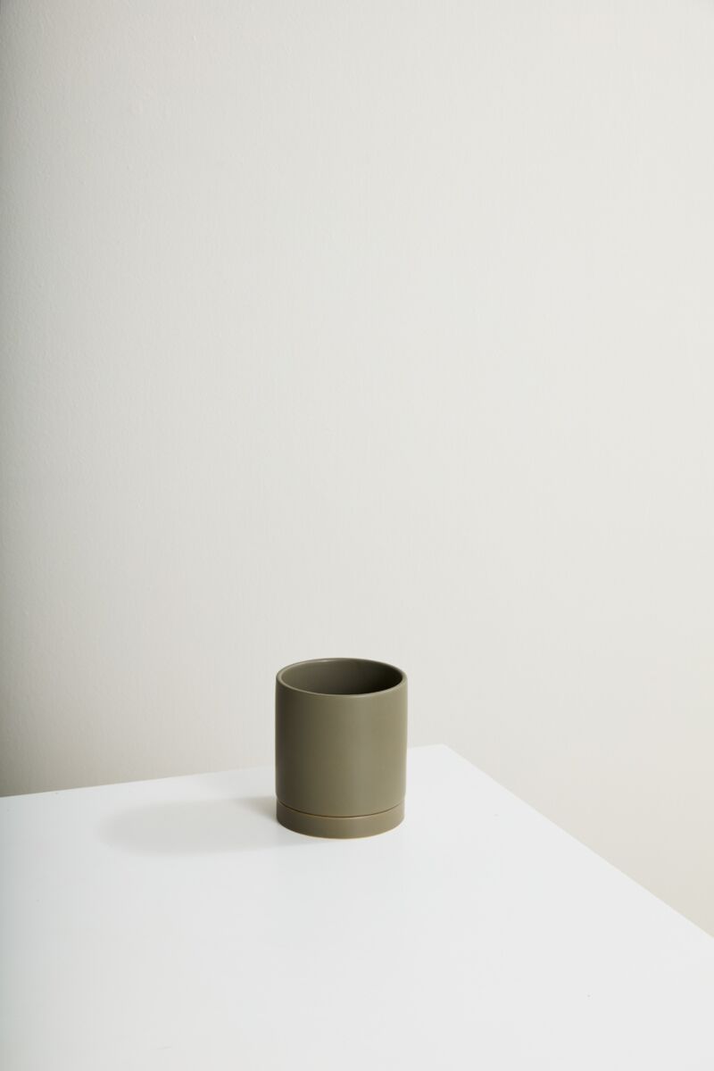 Design Shop Romey Neutral Pot with Saucer 5"x 5.75"