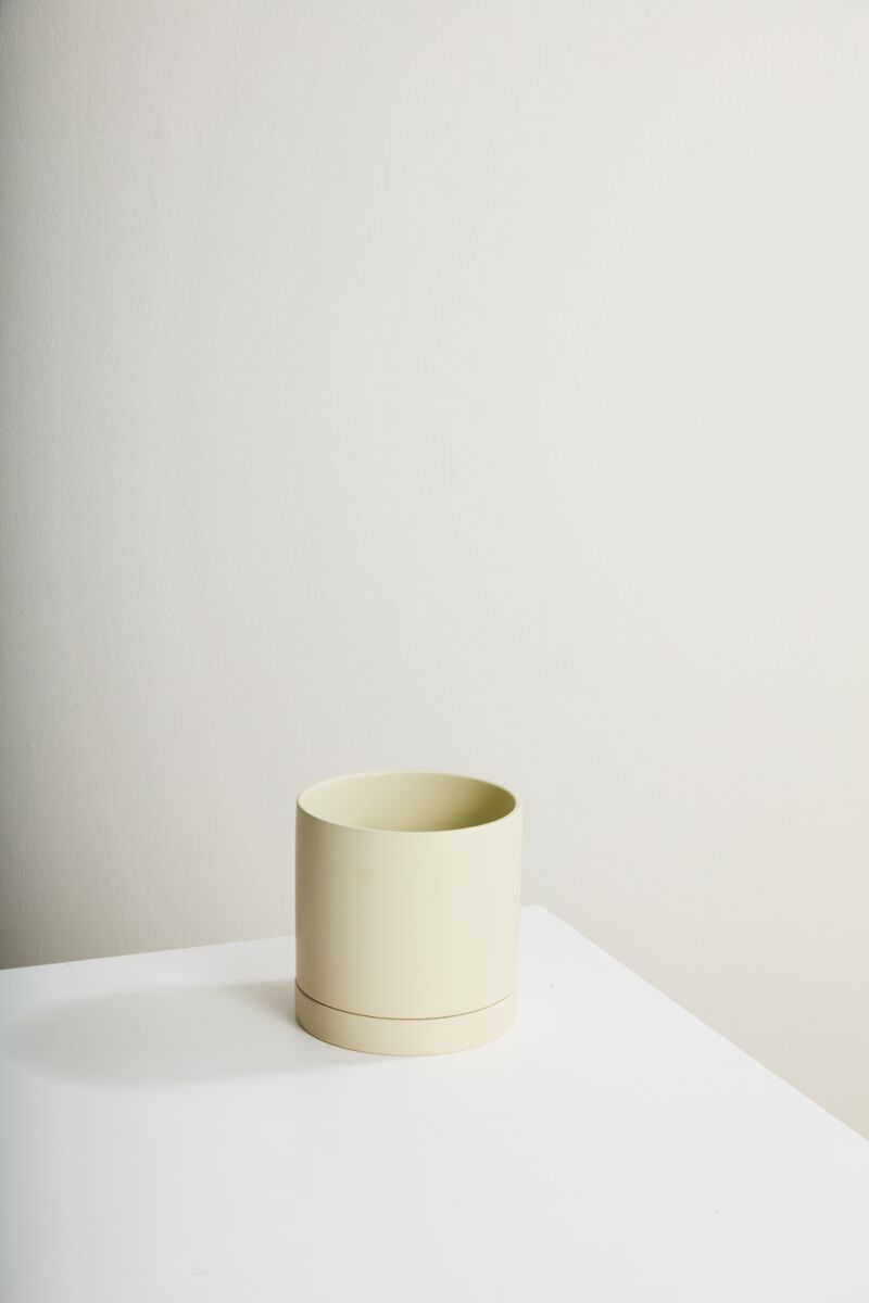 Design Shop Romey Neutral Pot with Saucer 7"x 7"