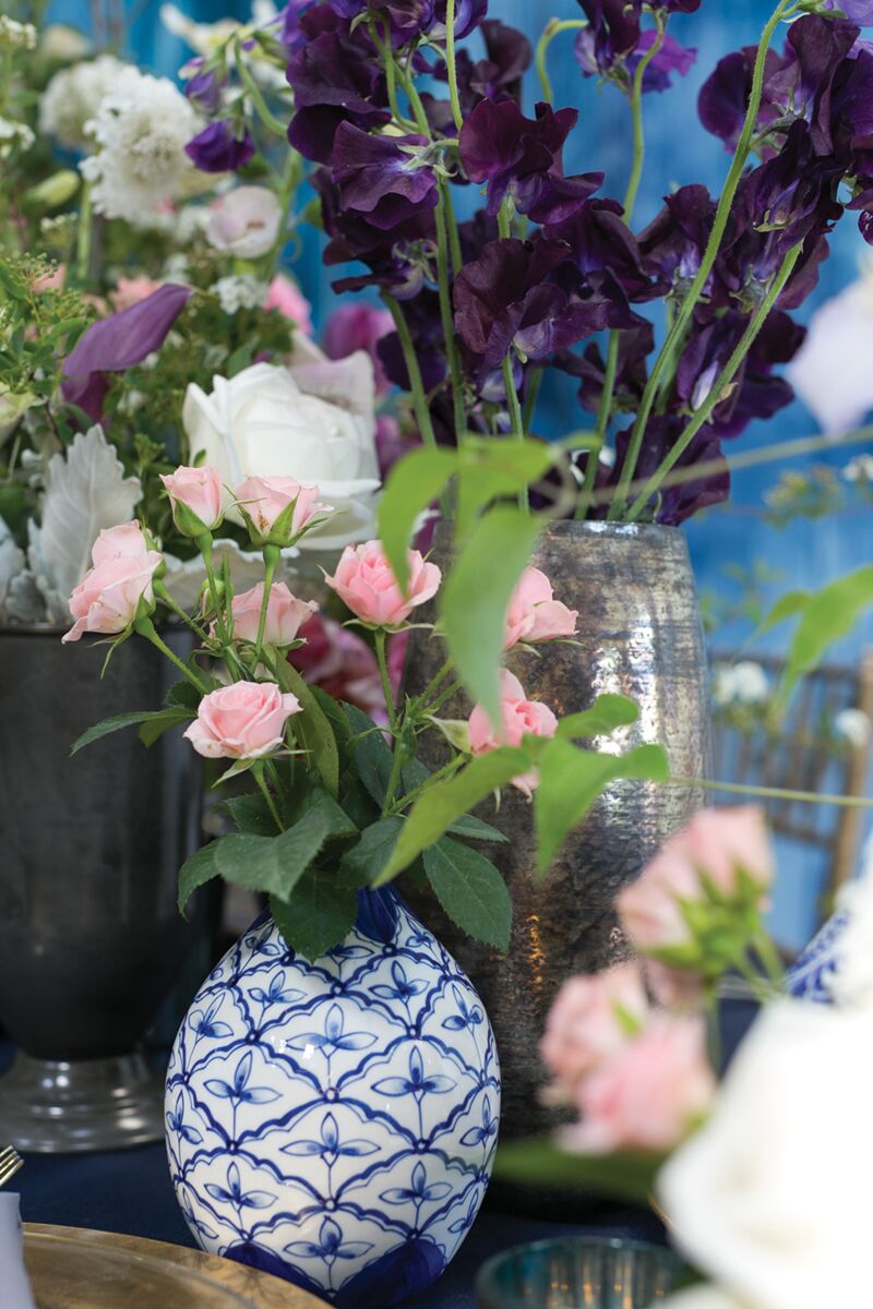 Design Shop Blue Eleanor Collection Budvase, 4.25" X 5.5".