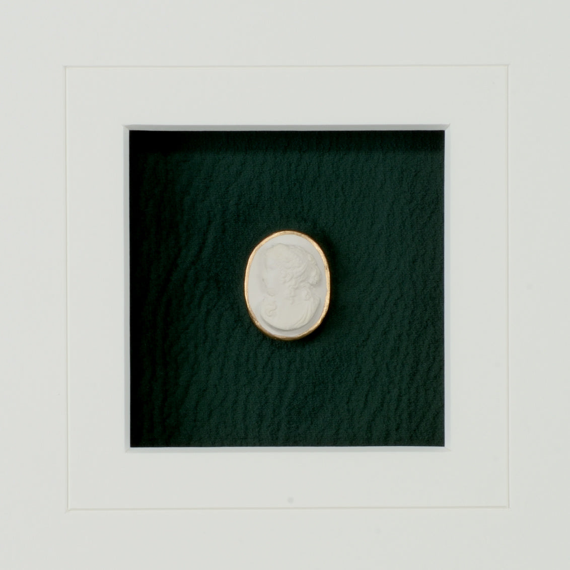 Chelsea House Intaglio In Gold VI