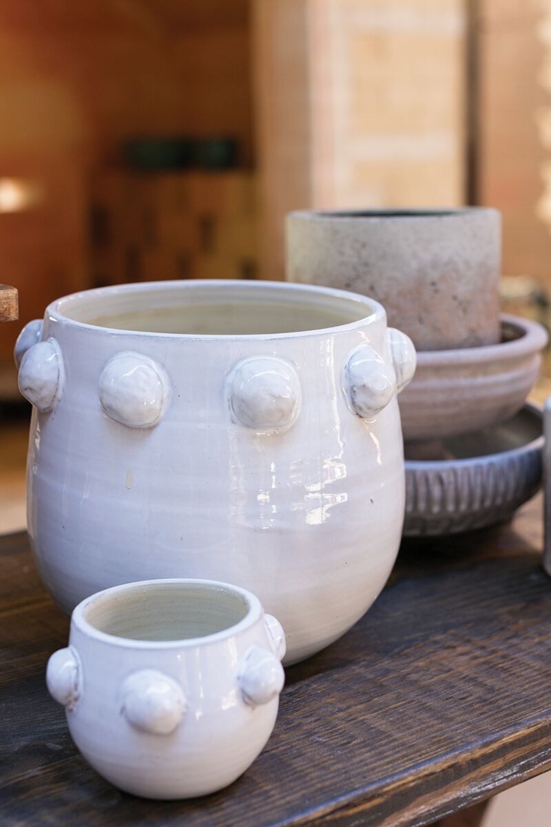 Design Shop White Fem Rosa Collection Pot, 10.5" X 9".