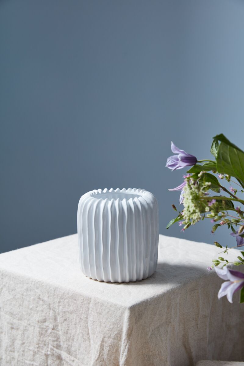 Design Shop White Haven Vase, 5" X 5", Set of 4.
