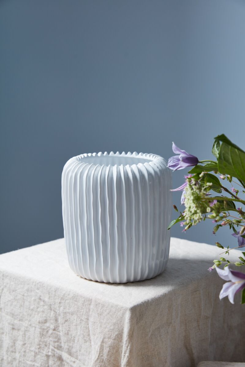 Design Shop White Haven Vase, 7" X 7.25", Set of 2.