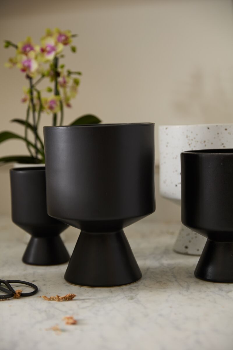 Design Shop De Vil Pot 6.5"x 9.25"