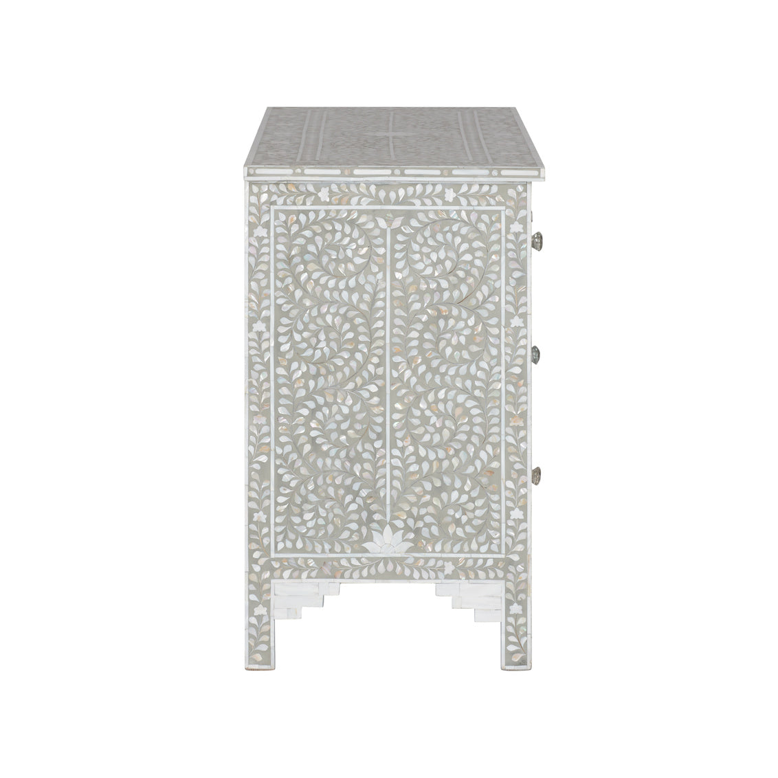 Chelsea House Charles Chest